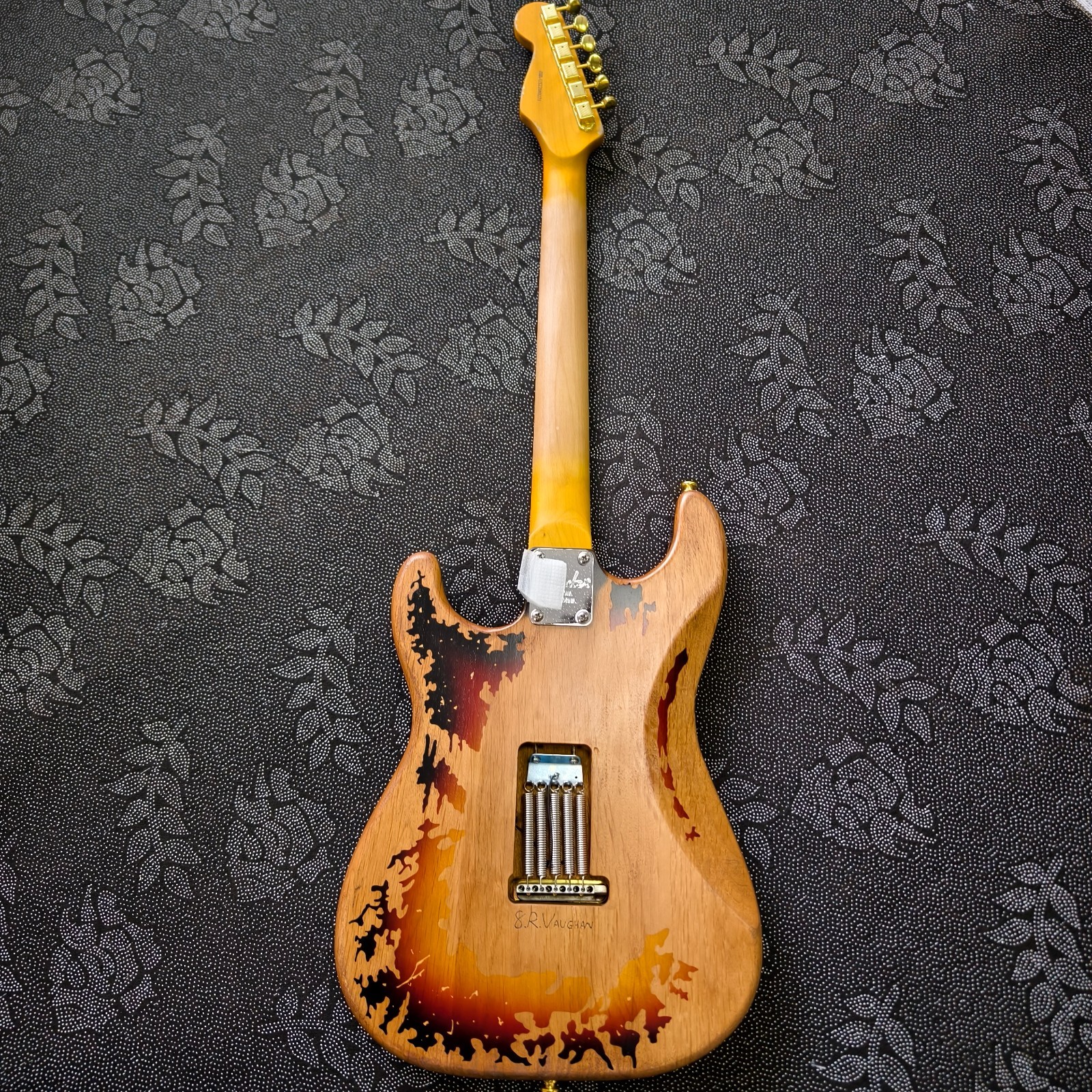 SRV Custom ST Style Electric Guitar Sunburst Distressed Body Gold Hardware