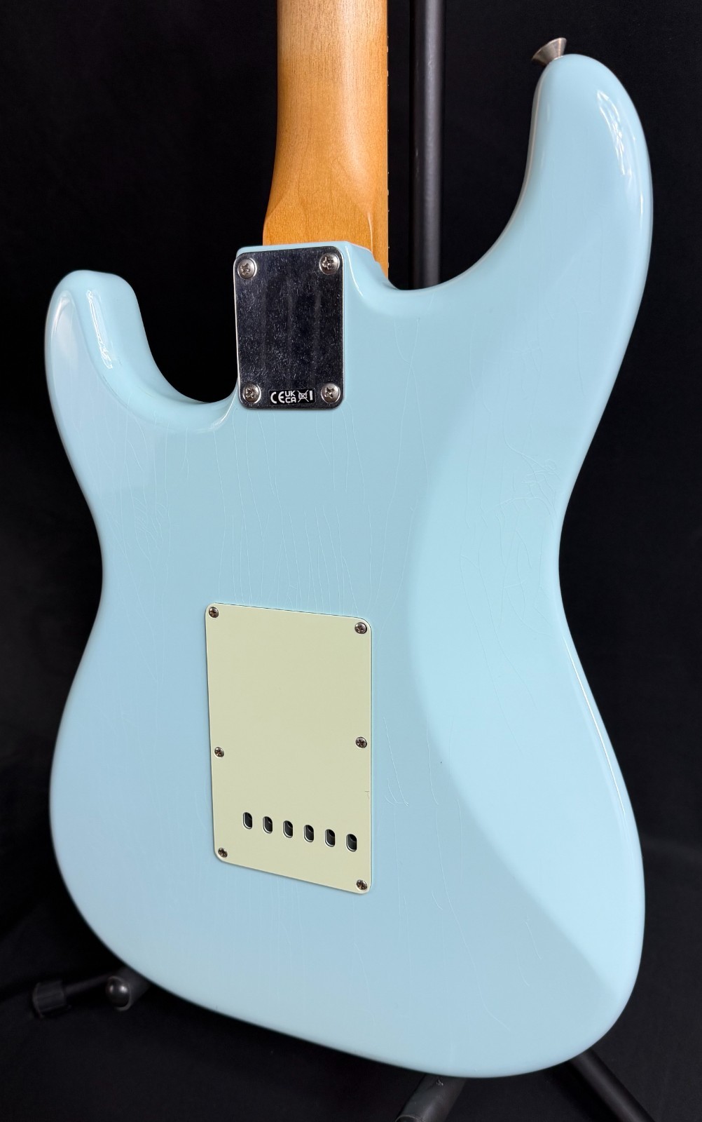 Fender Vintera II Road Worn ’60s Stratocaster Electric Guitar Sonic Blue w/ Case