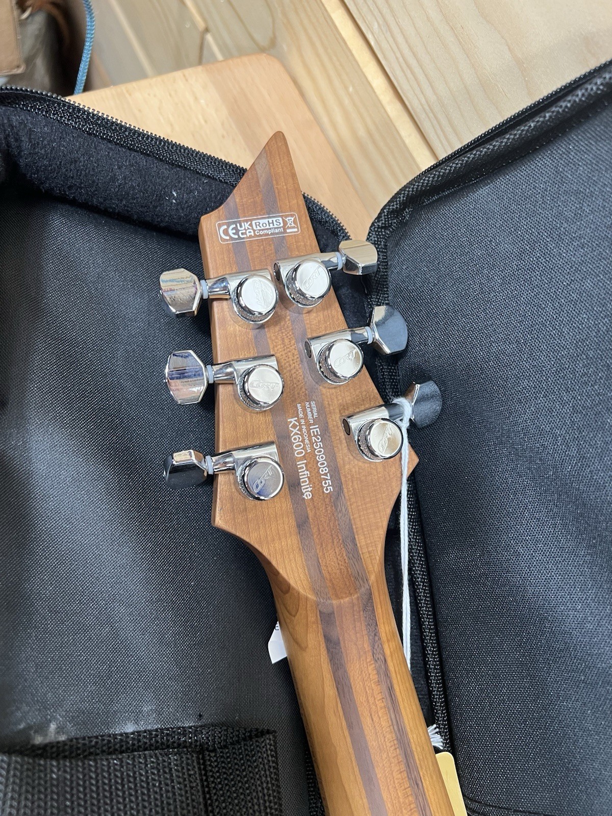 Cort KX600 Infinite Double Cutaway Electric Guitar w/Bag – Black Satin