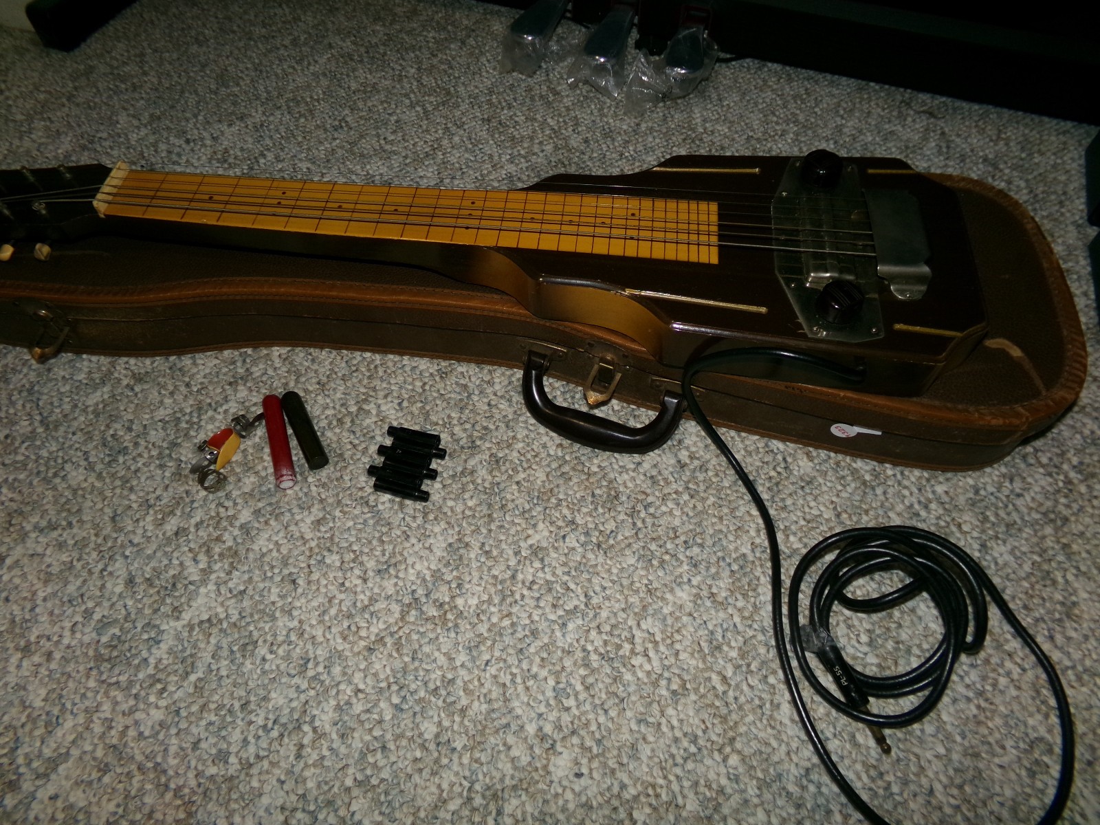 Vintage Harmony Electric Lap Guitar – Works – Rare Collector Item – 50’s?