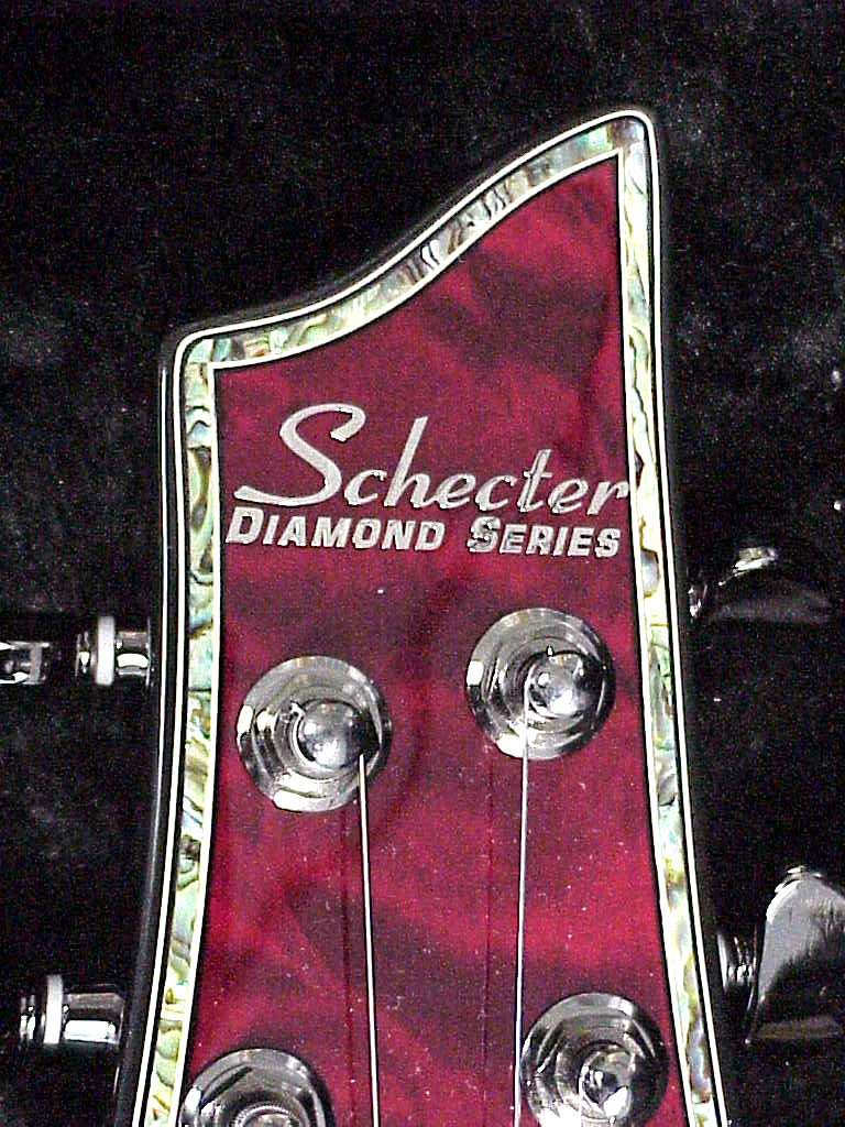 MINT Schecter Diamond Series Hellraiser 6-String Electric Guitar with Hard Case