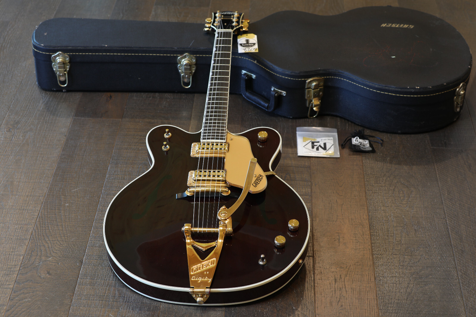 Gretsch G6122 1962 Country Classic Reissue Electric Guitar Walnut Stain + OHSC