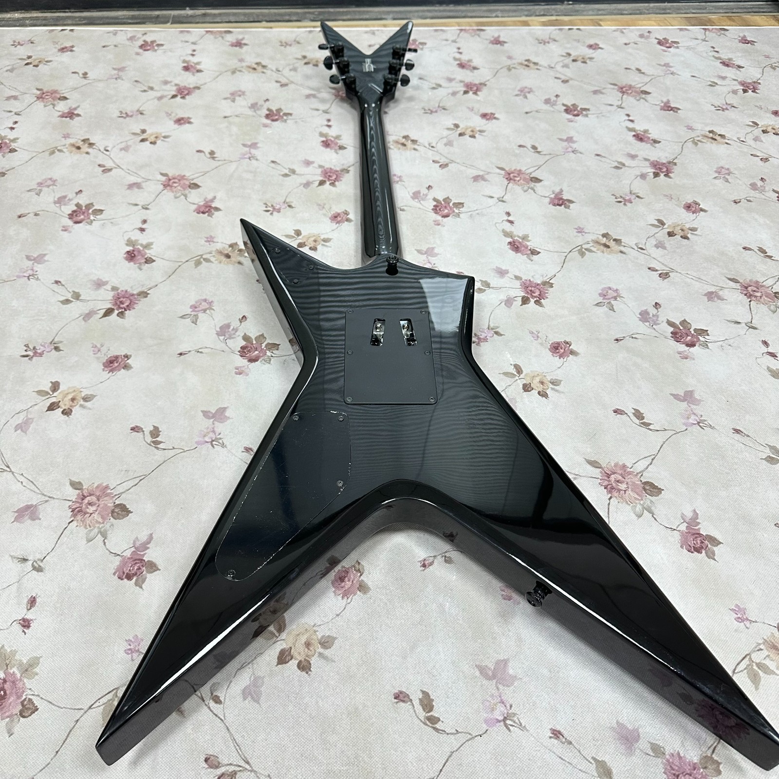 Washburn Dimebag Darrell Signature Style Electric Guitar, Black Burst Finish