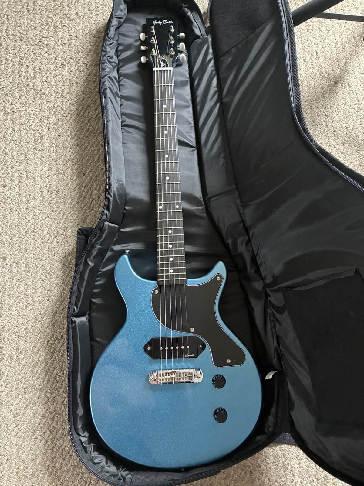 Harley Benton DC-Junior Solid Body 6-String Right-Handed w/ Gig Bag Pelham Blue