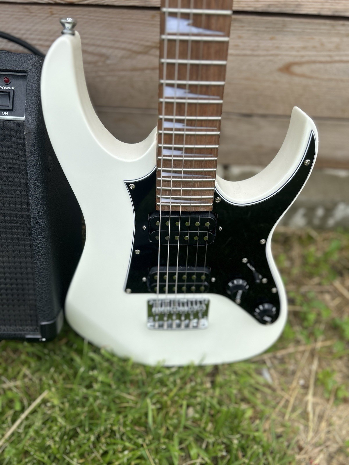 Ibanez Guitar + Squier Amp
