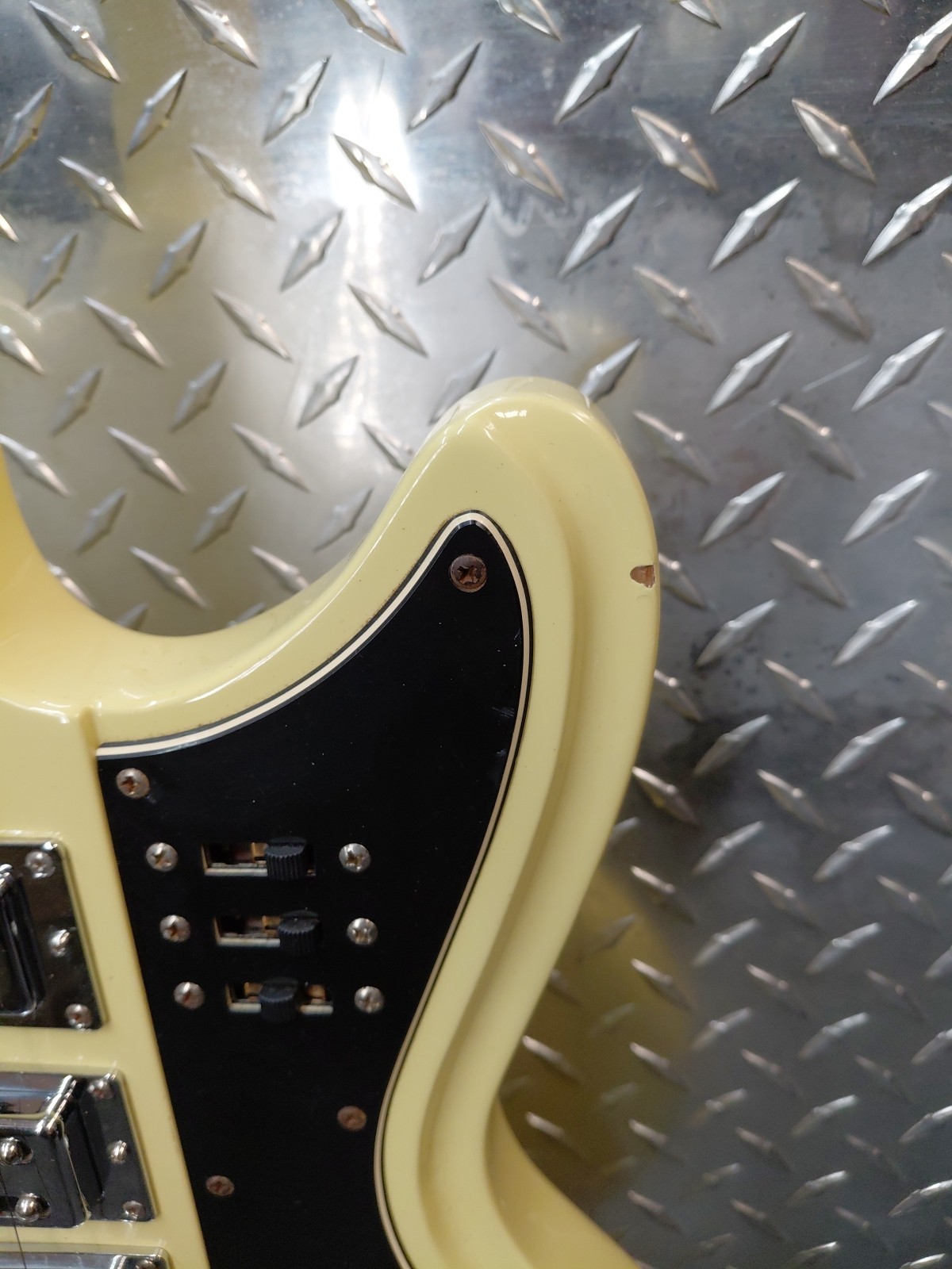 Schecter Diamond Series Ultra III Guitar Light Yellow -FREE SHIPPING