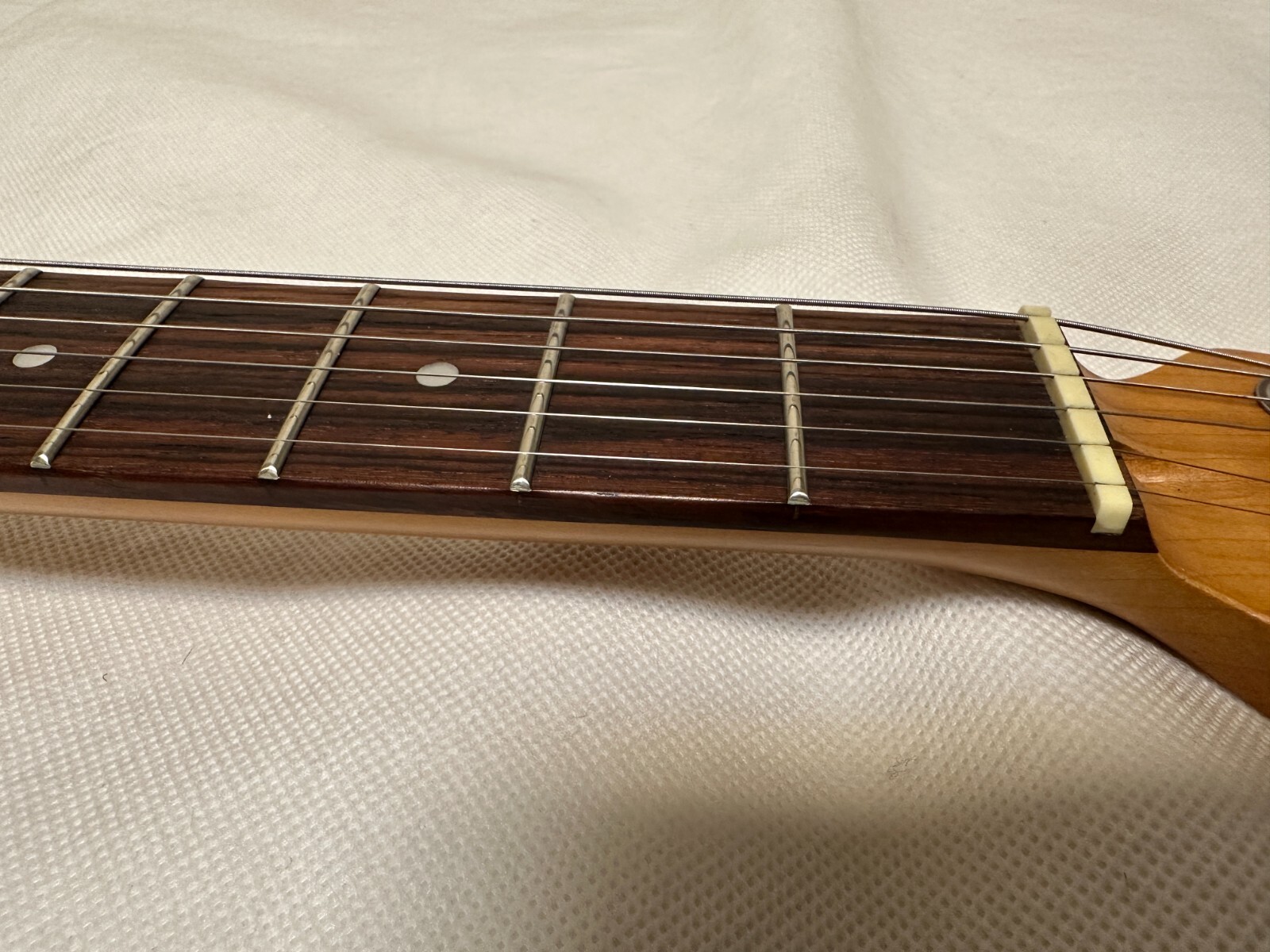 VOX APACHE-2 Phantom Guitar Black Built-in Speaker Battery Drive