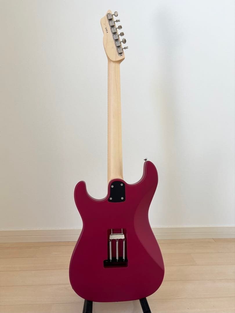 Electric Guitar Saito SR-22 Crimson Made in Japan S/N 0054 & Dedicated Soft Case