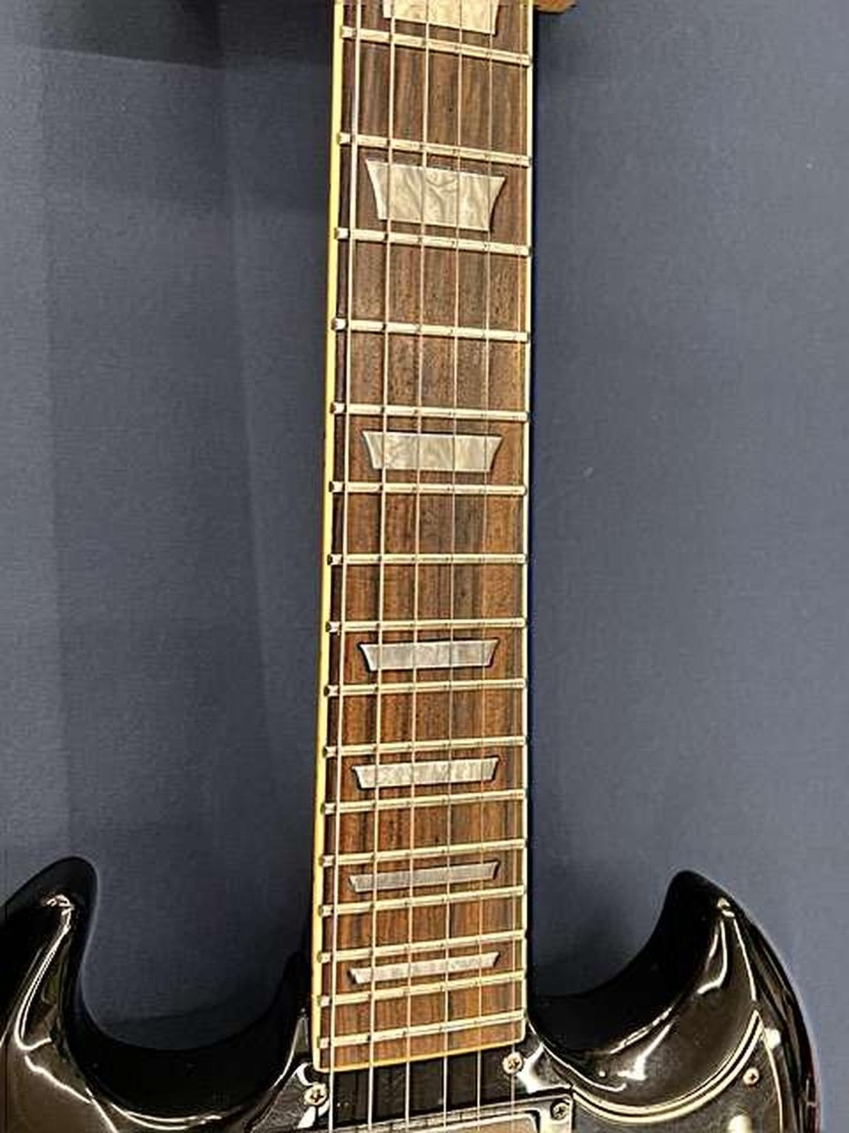 GRECO SG Used 1982–1990 Mahogany body Mahogany neck Rosewood fingerboard Black