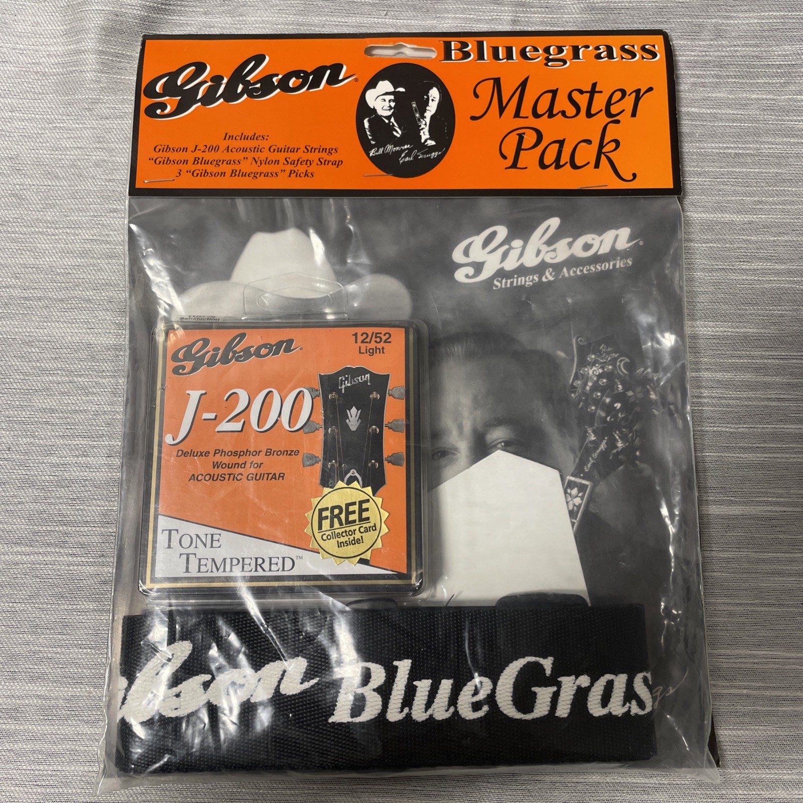 Bluegrass GUITAR STRAP STRINGS PICKS GIBSON MASTER PACK