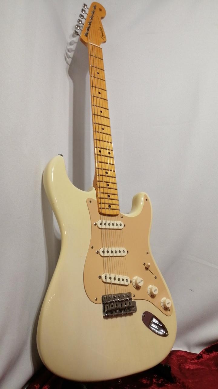 FENDER USA ERIC JOHNSON STRATOCASTER 2CS Electric Guitar