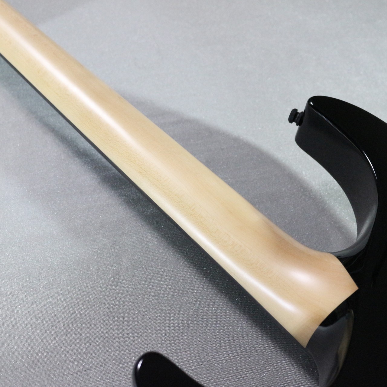 E-II M-II NECK THRU-Black-#ES6852253 3.66 kg