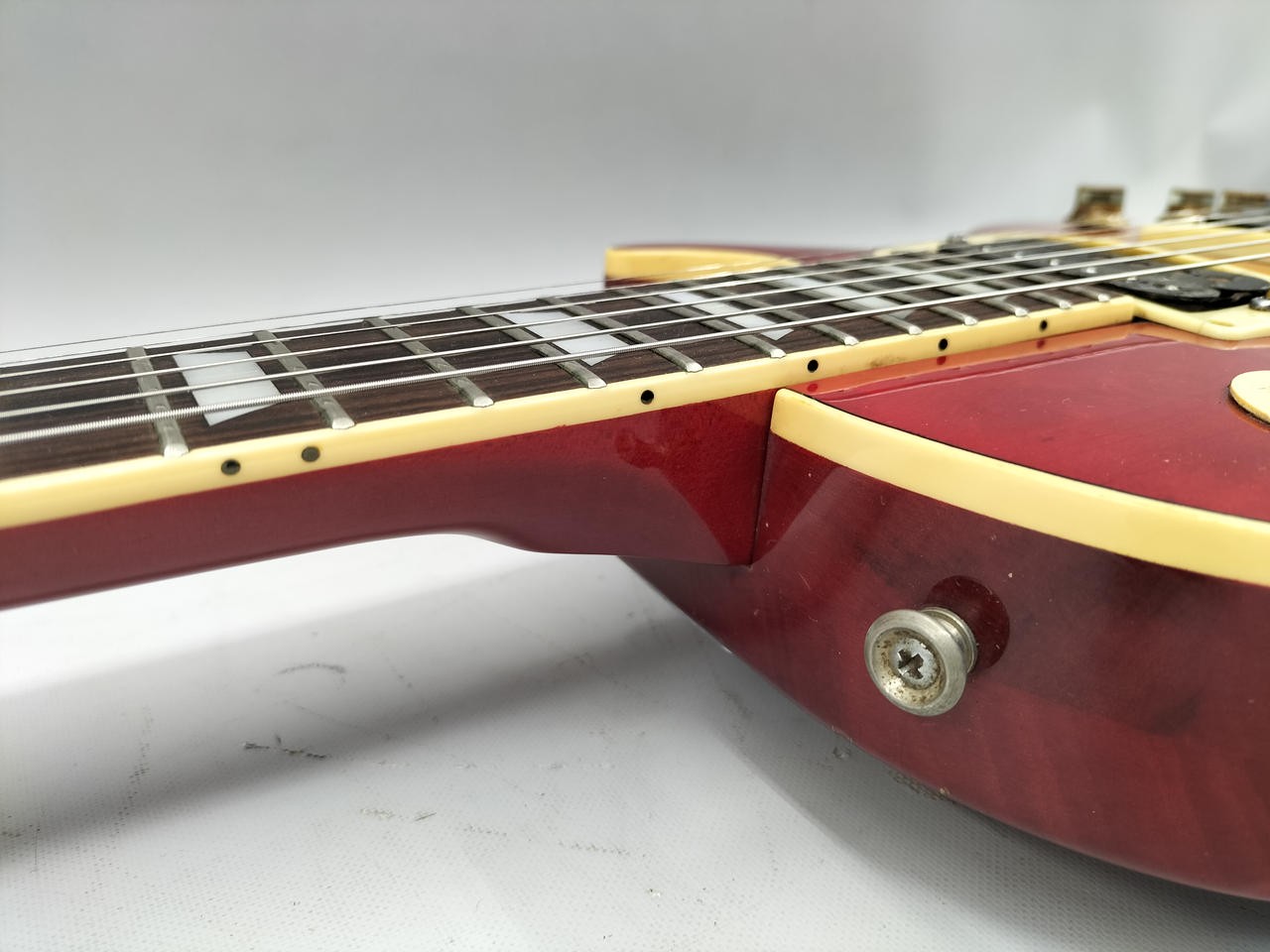 YAMAHA SL380 Electric Guitar – Les Paul Type