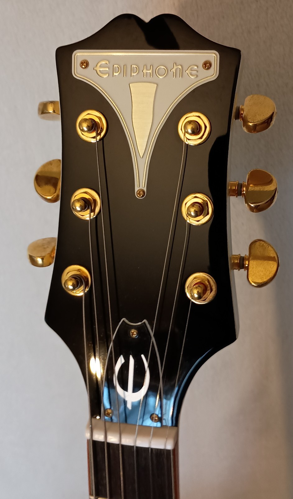 Epiphone Wildkat Royale – with Epiphone HARD CASE
