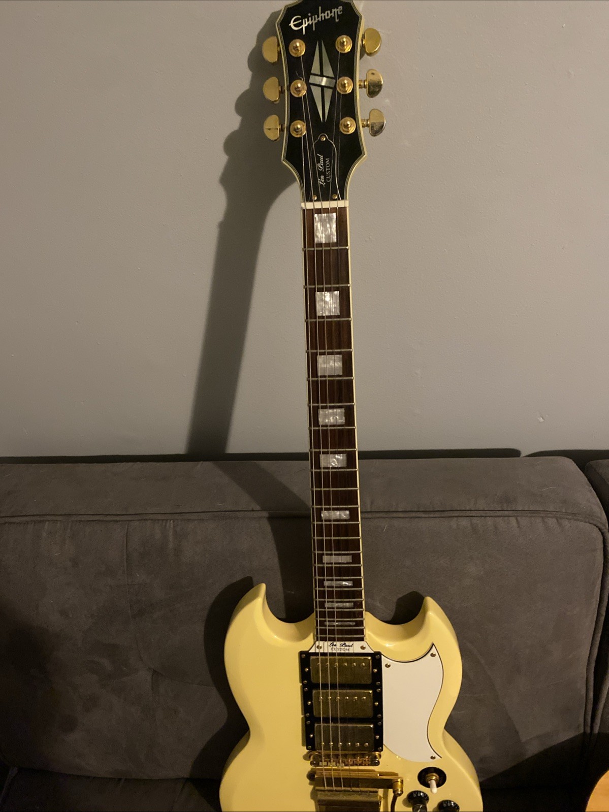 Custom 1963 Les Paul SG electric guitar Gold hardware 6-string
