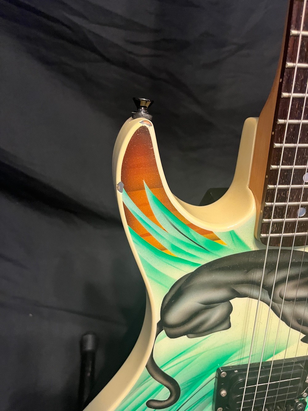 1989 Robin Raider Custom Guitar-Panther Graphic-Reverse Headstock W/Case