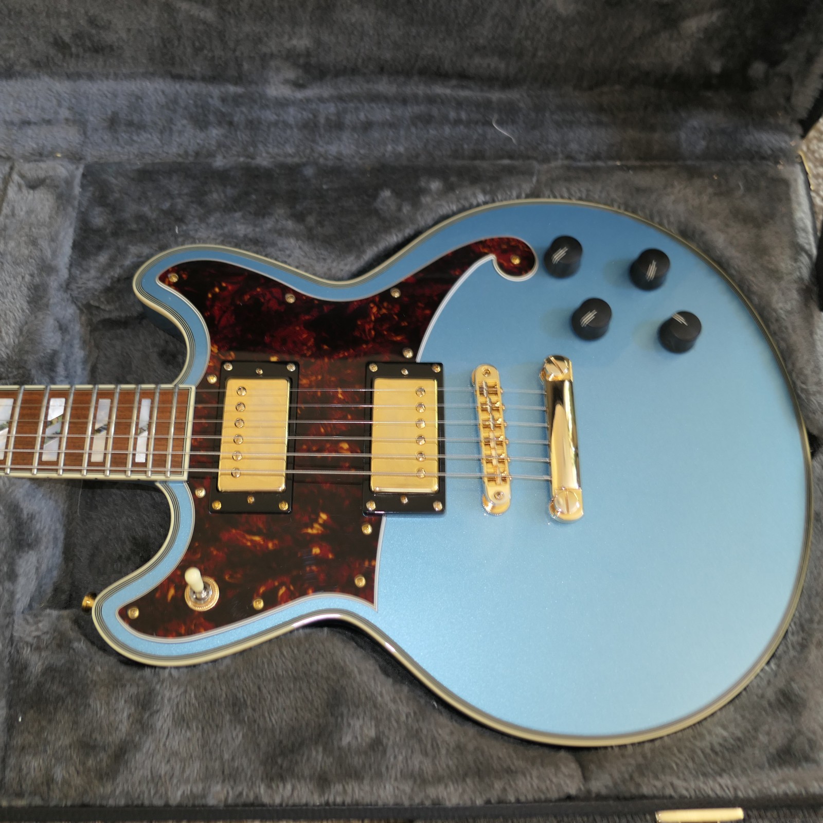 D’Angelico Deluxe Atlantic Electric Guitar Metalic Blue With Case