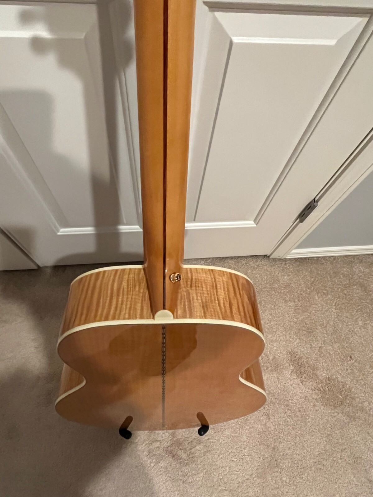 Left-Handed Sigma Grand Jumbo with Electronics, Maple back&sides , spruce top