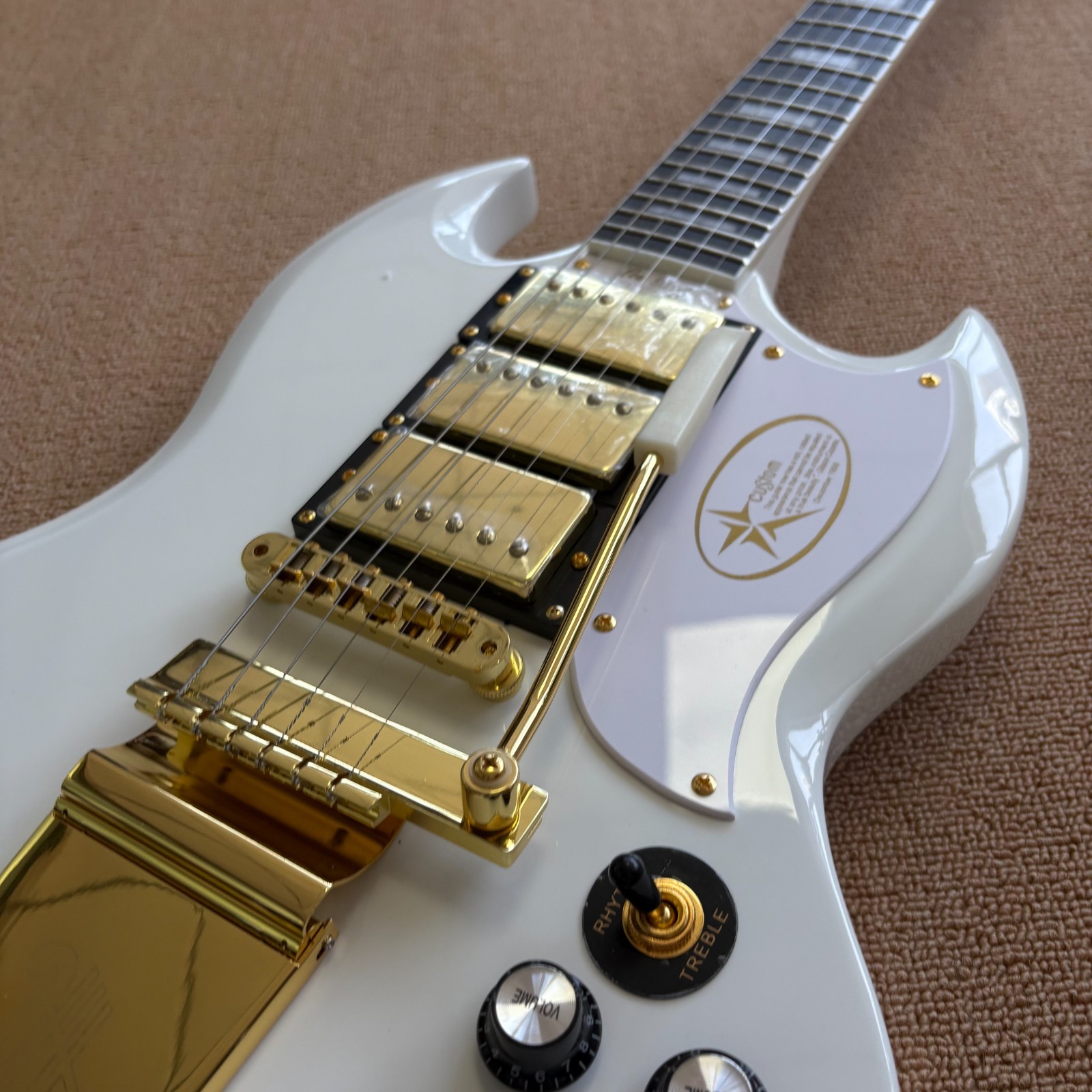 White SG Style Electric Guitar Rosewood Fingerboard 3H Pickups