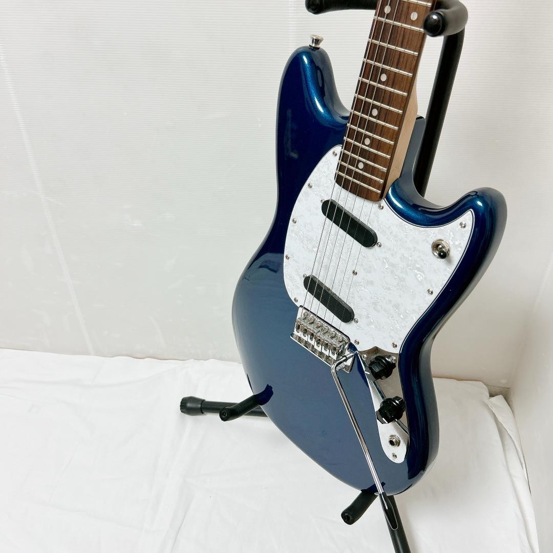BACCHUS Mustang Electric Guitar Navy Blue Excellent Condition with Arm