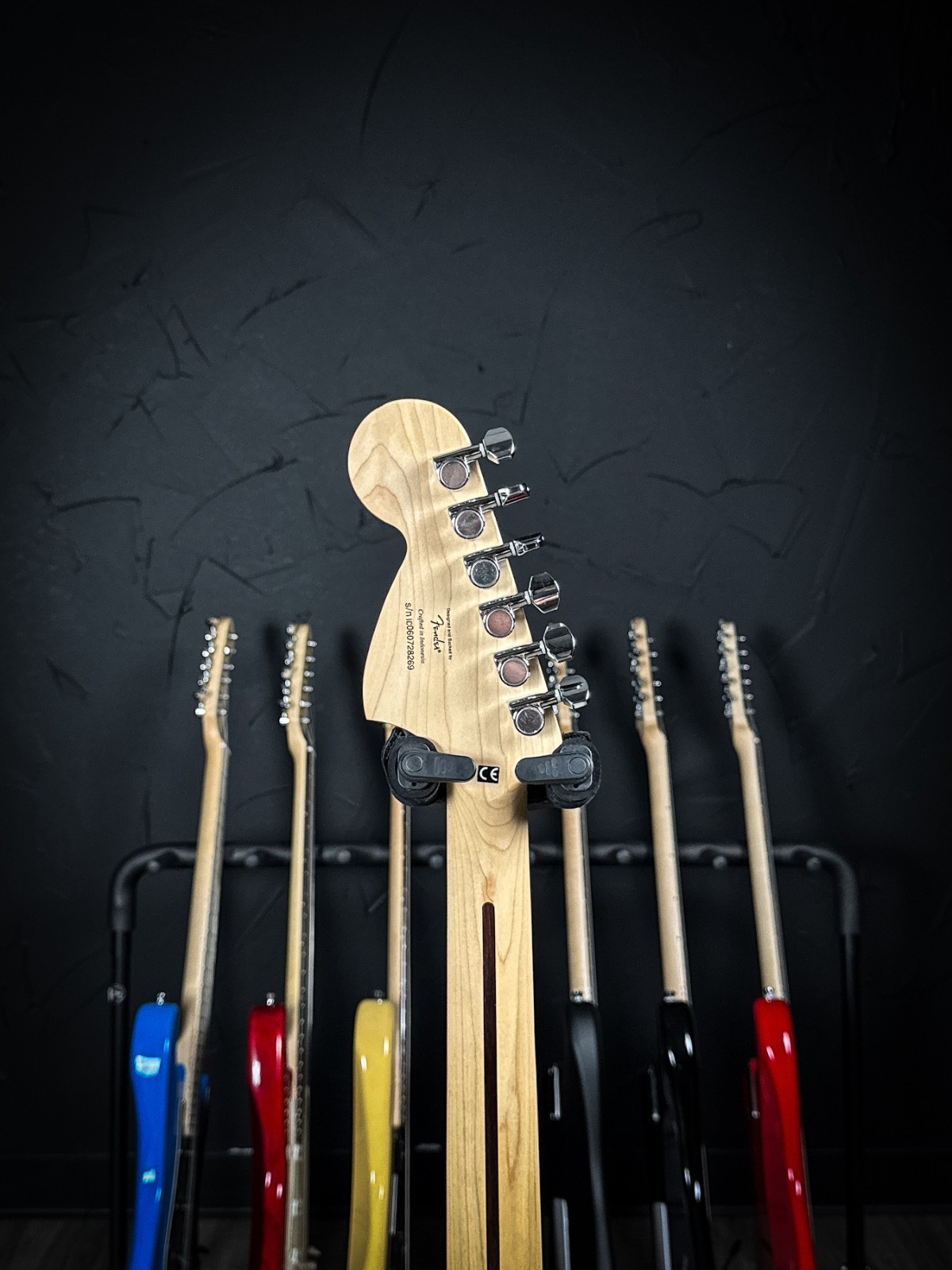 Squier Affinity Stratocaster SSS – Candy Apple Red