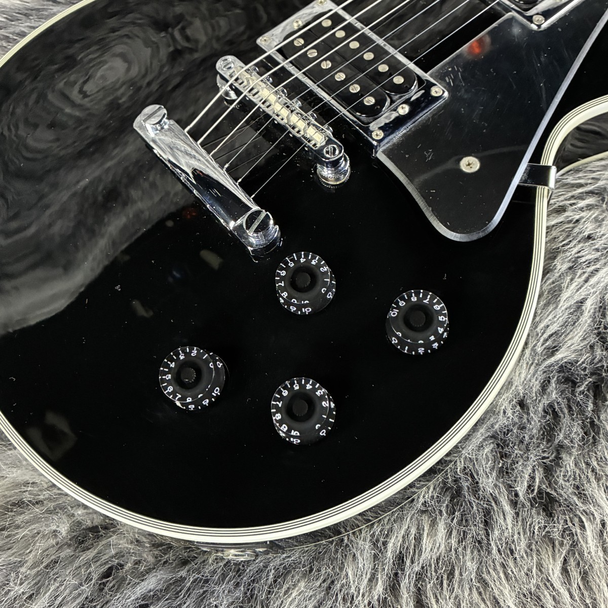 ALS100JS BB Japanese Guitar with Maple Top Mahogany Back Used