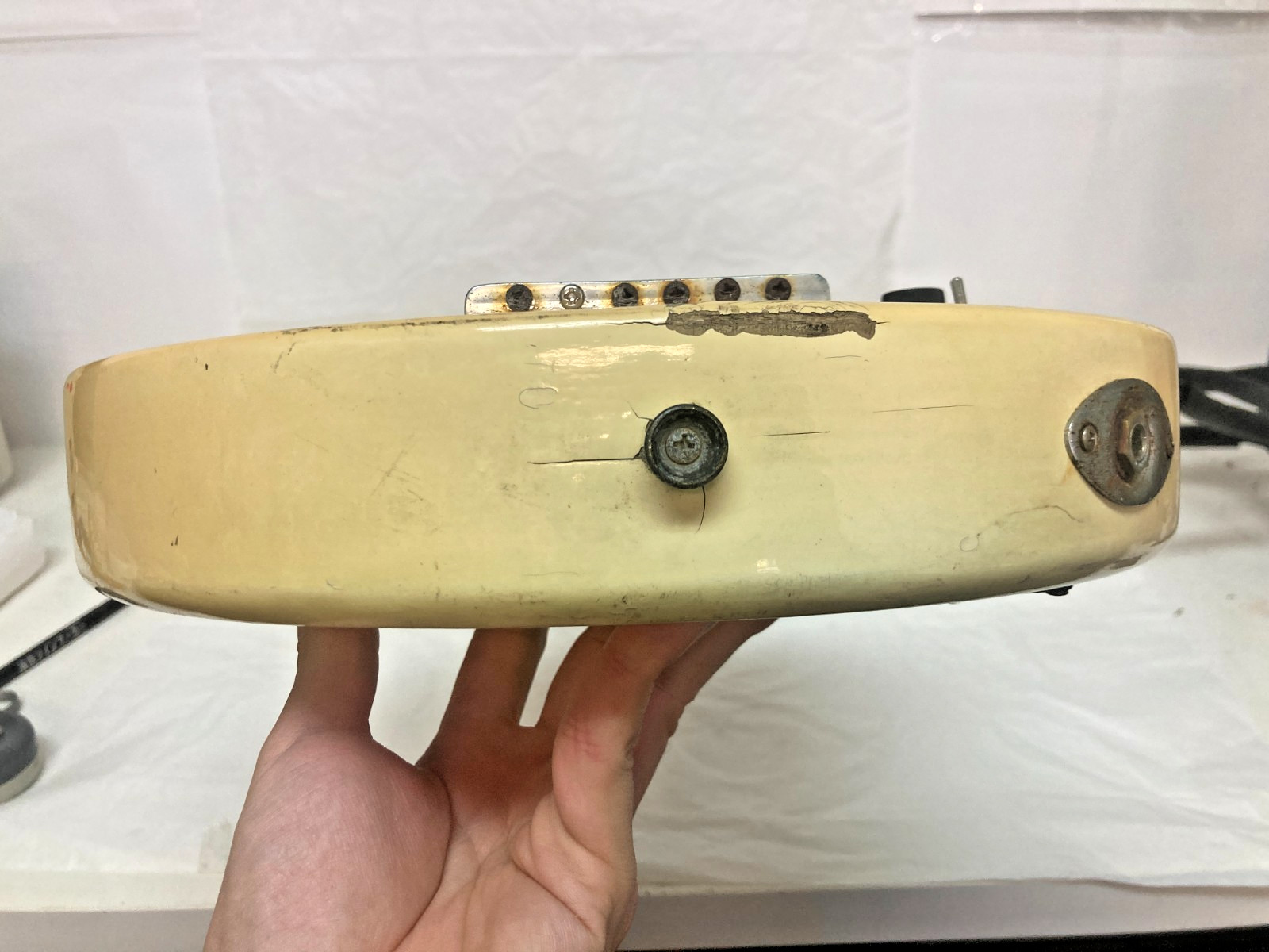 Aria Pro-ⅱ Goal-iii Soccer Ball Electric “Football” Built In Speaker Guitar