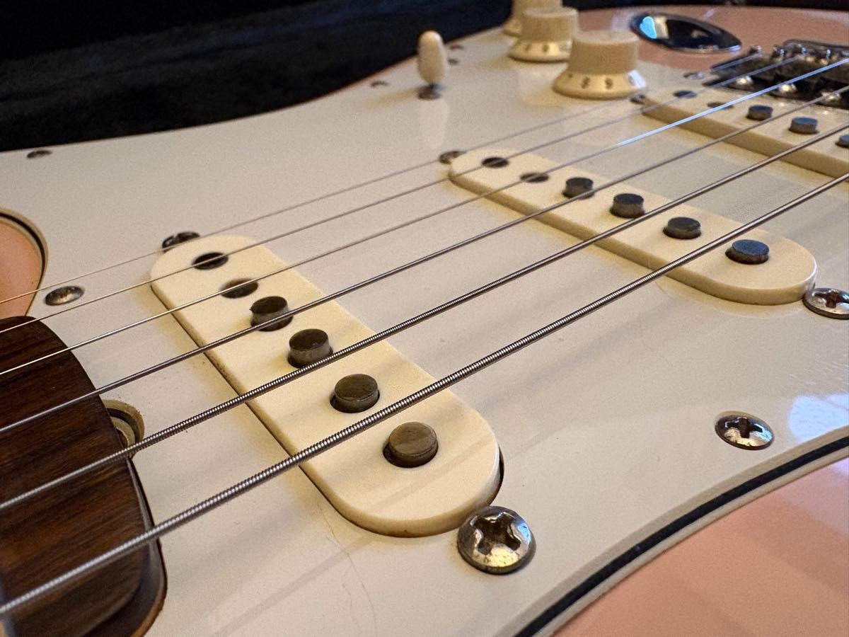 Fender Mexico Classic Series ’60s Stratocaster Shell Pink