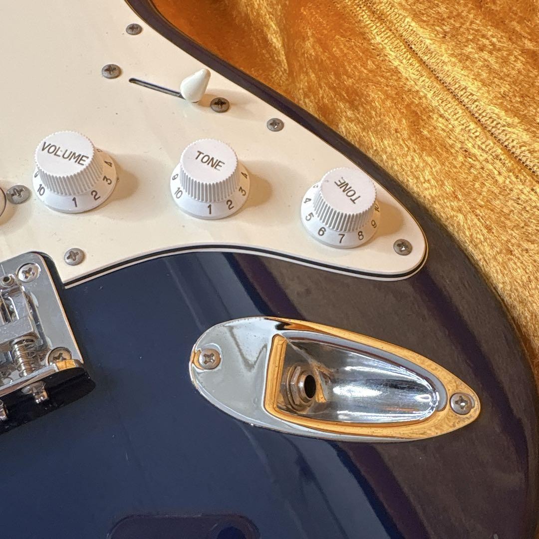 2.6Kg Squire Stratocaster Hardtail