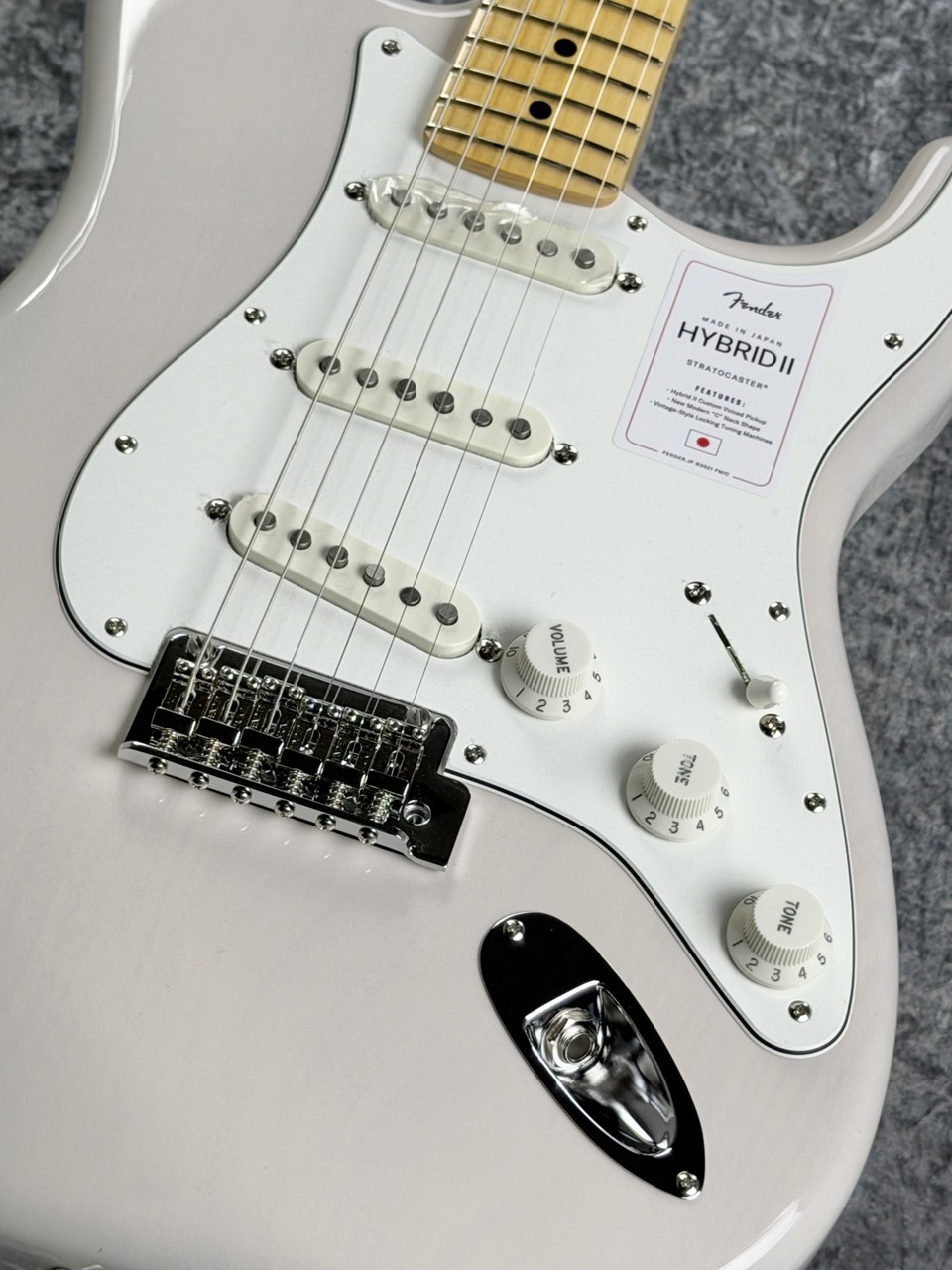Fender Made in Japan Hybrid II Stratocaster Maple -US Blonde- #JD26012999 Approx