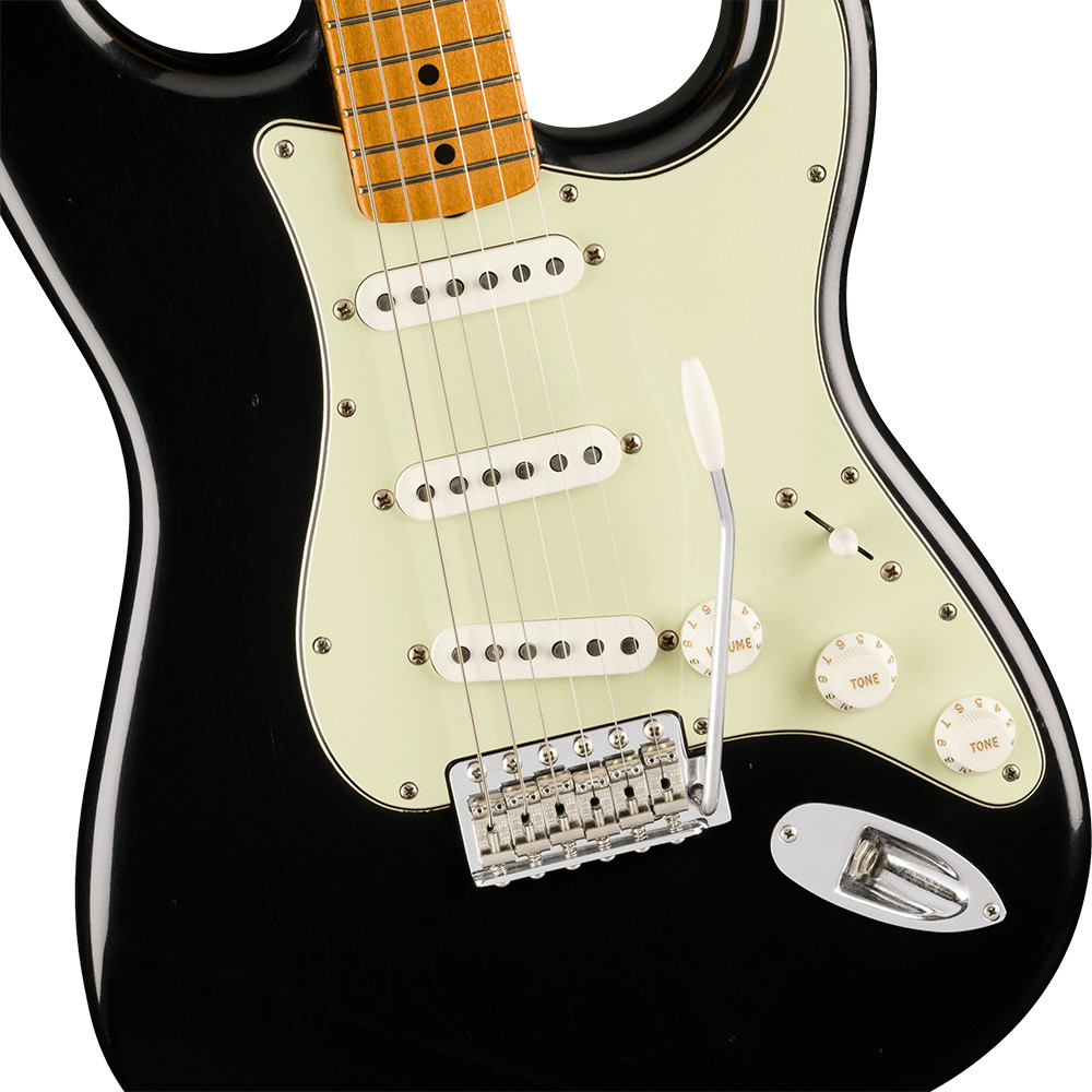 Fender Vintera II Road Worn ’60s Stratocaster, Maple Fingerboard, Black