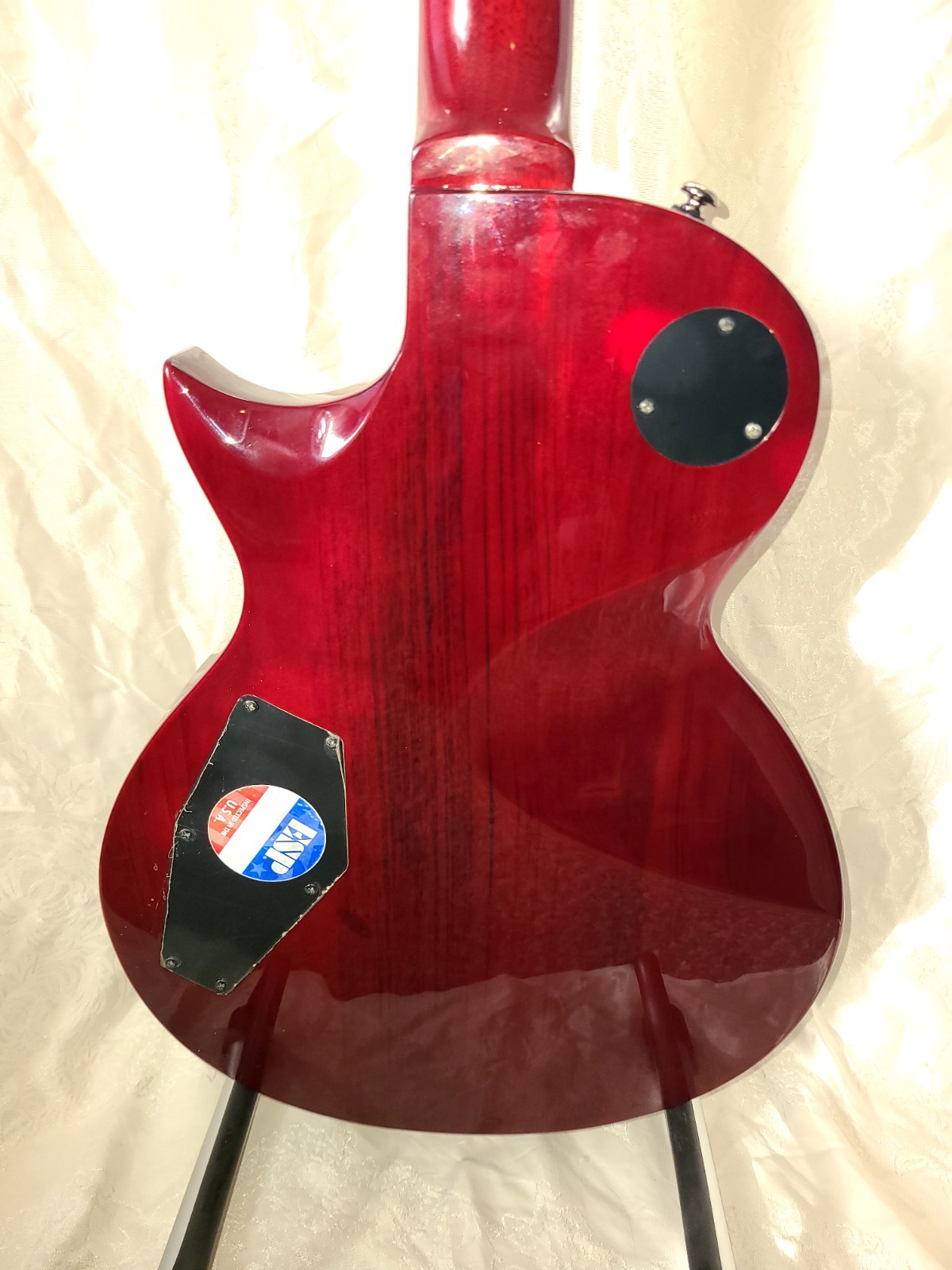 LTD EC-200QM LP-style 6 string guitar Basswood body Black Cherry