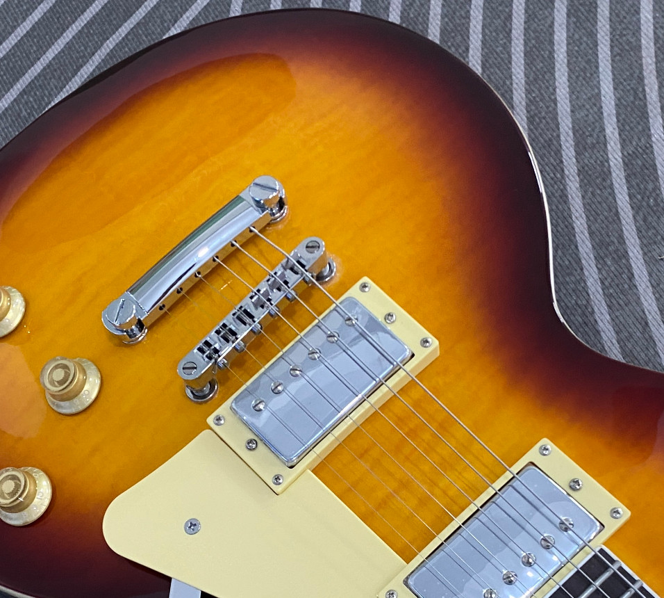New Solid Body Electric Guitar, Sunburst Finish, HH Humbucker Pickups, Full Size
