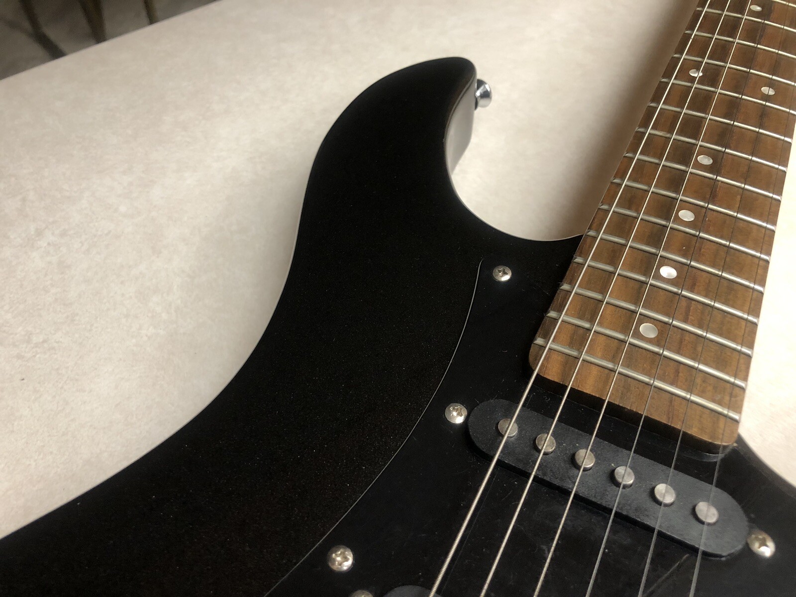 Yamaha EG 112C2 Electric Guitar Black Metallic Storage Unit Find