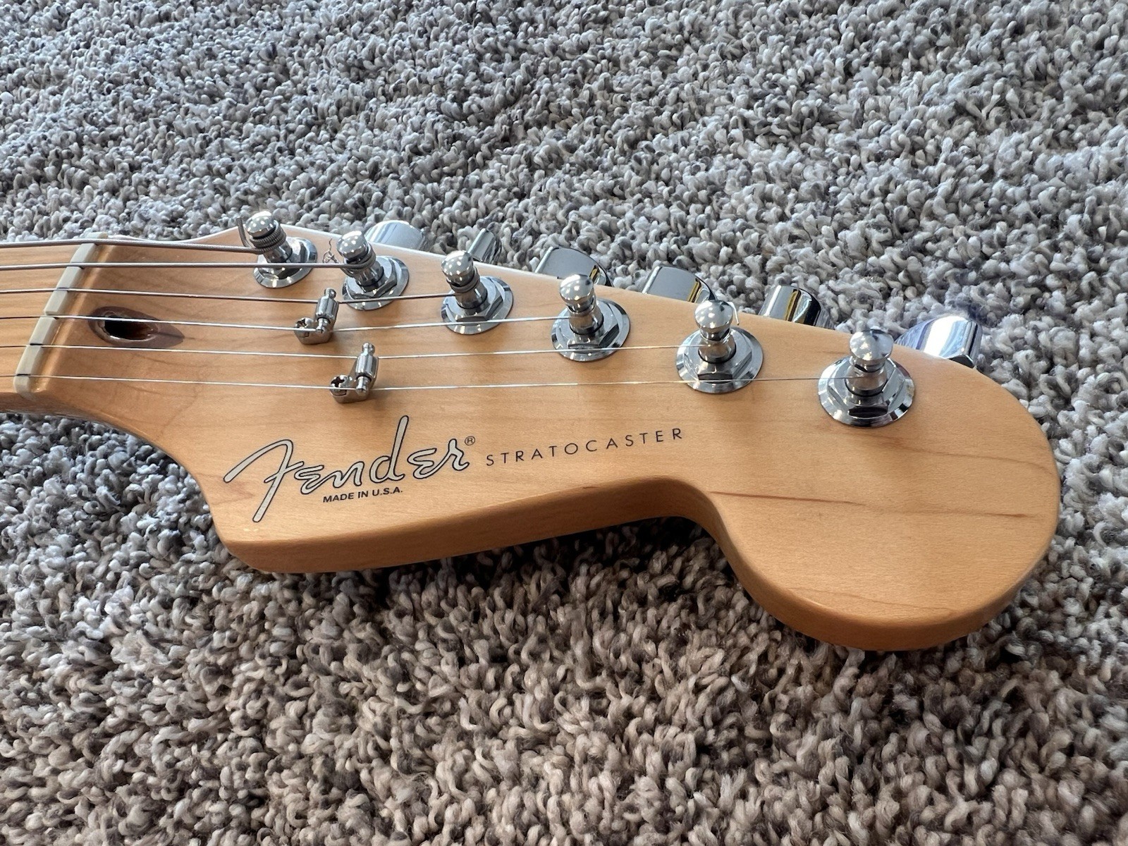 Original 1997 Fender USA Lone Star Strat H/S/S Guitar in Shoreline Gold W/Case