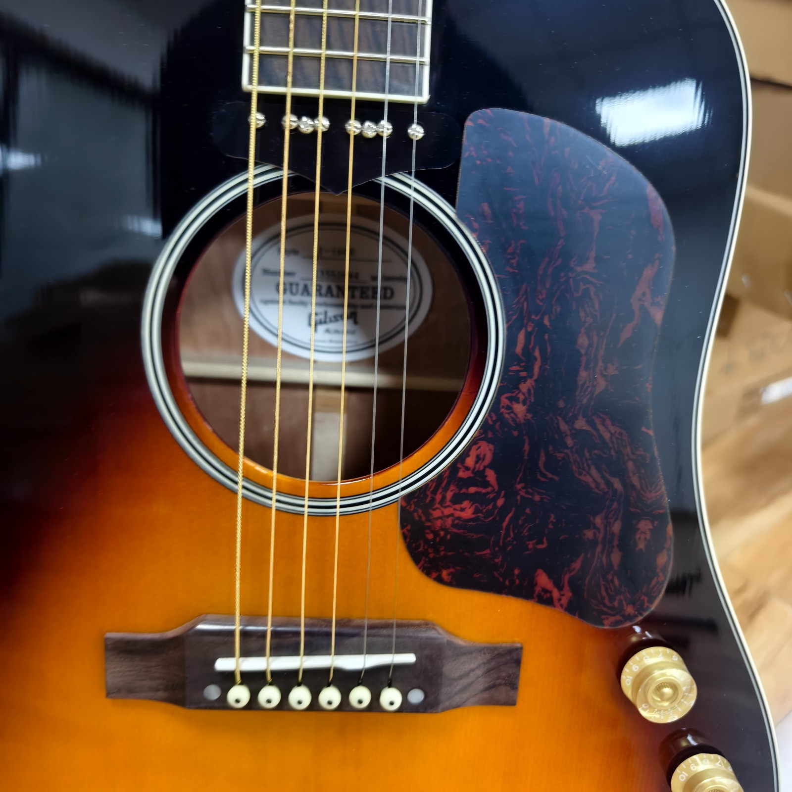 Ship US J-160E Original Acoustic-Electric Guitar – Vintage Sunburst Jumbo Body