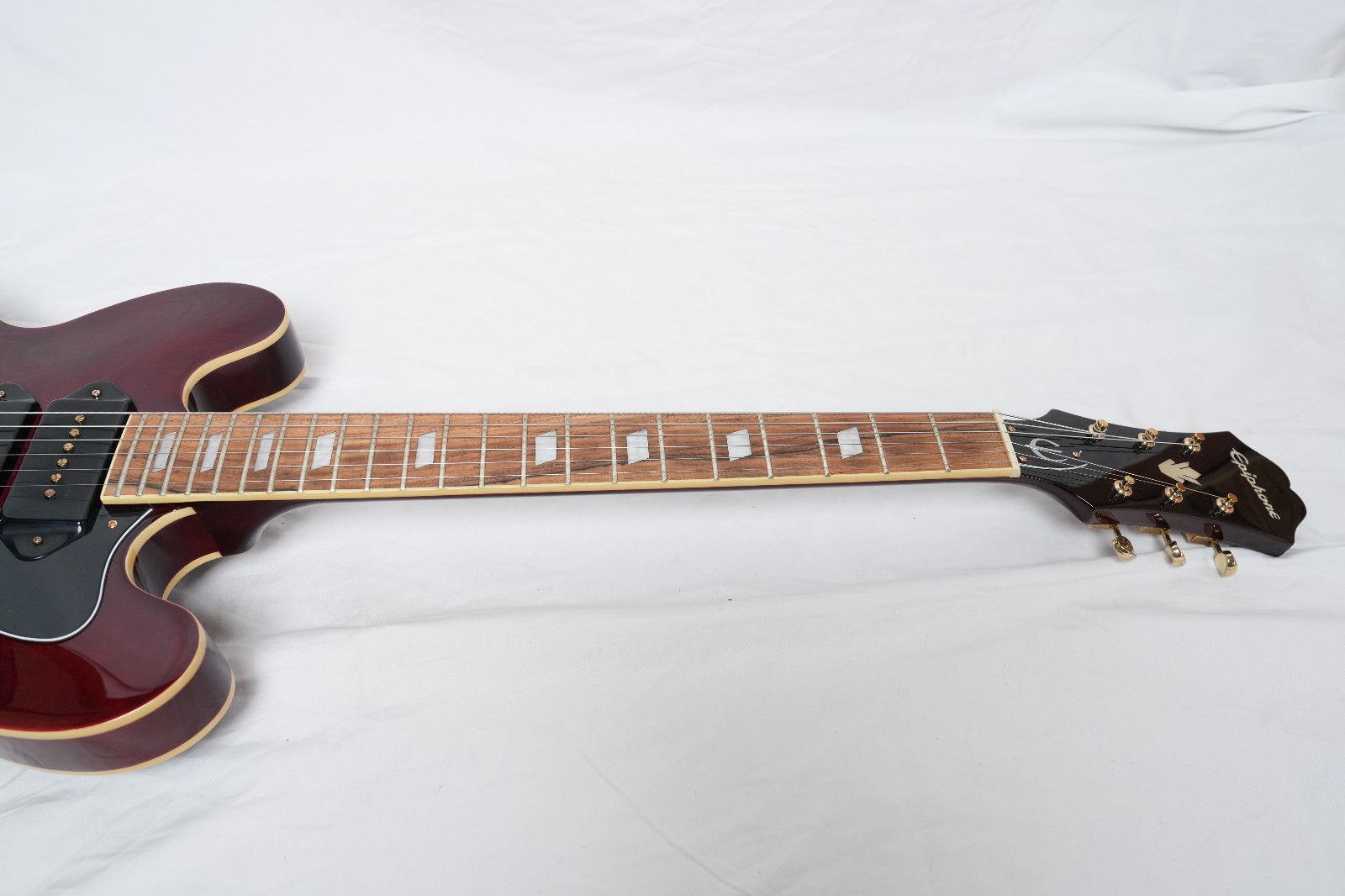 Epiphone Riviera P93 WR Semi-Acoustic Guitar wP-90,Bigsby Excellent Condition