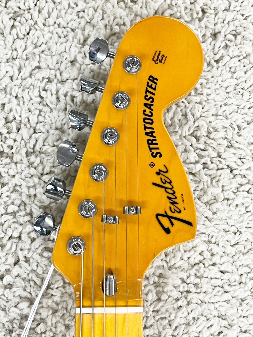 Fender American Vintage II 1973 Mocha Stratocaster Electric Guitar with HardCase