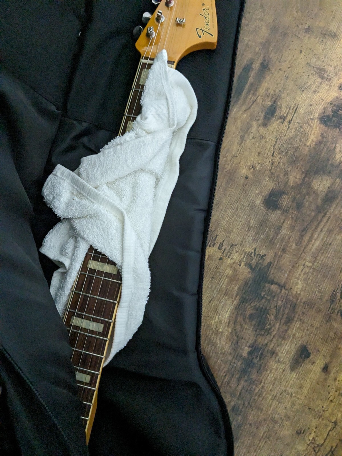 Vintage Electric Guitar 1966 Fender Jaguar 3 tone sunburst w/soft case