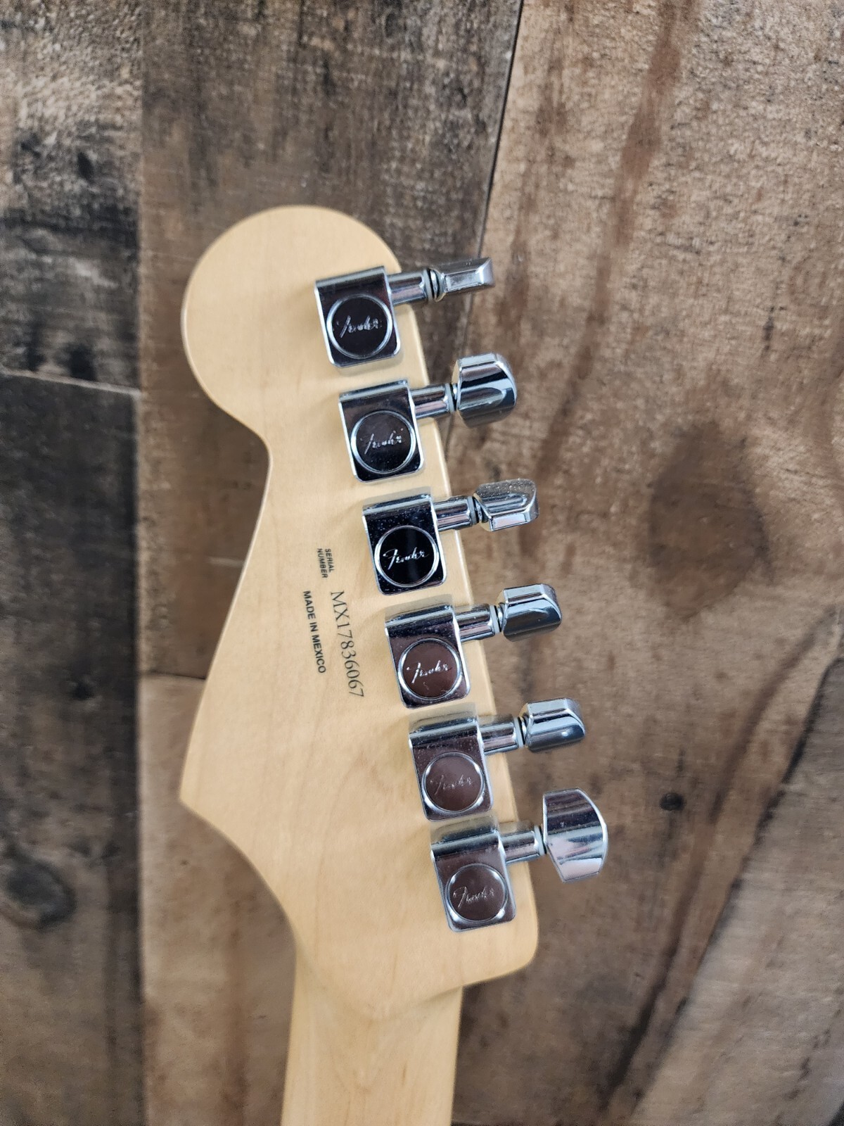 2017 MEXICAN FENDER Stratocaster. Sunburst With Gig Bag
