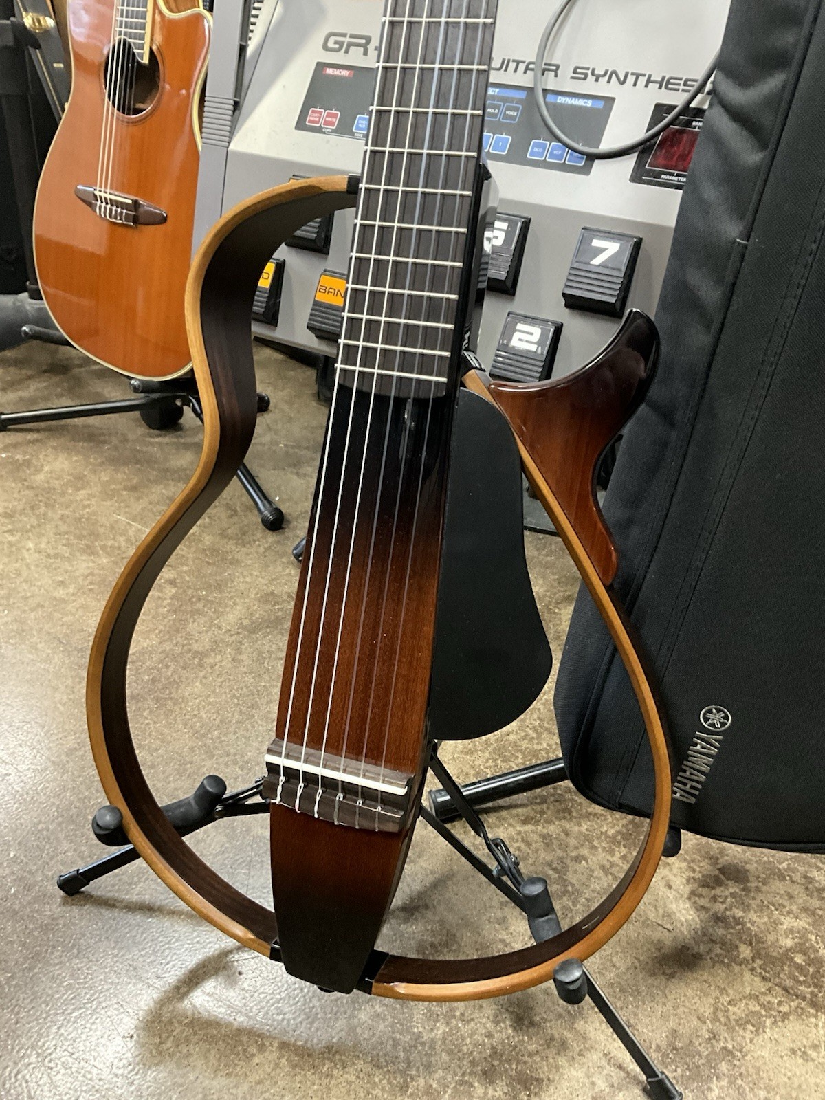Yamaha SLG200N TBS classical silent guitar excellent condition /gig bag/phones