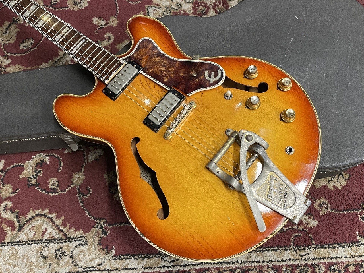 Epiphone E212T Sheraton W/original Bigsby Sunburst Used Electric Guitar 1967
