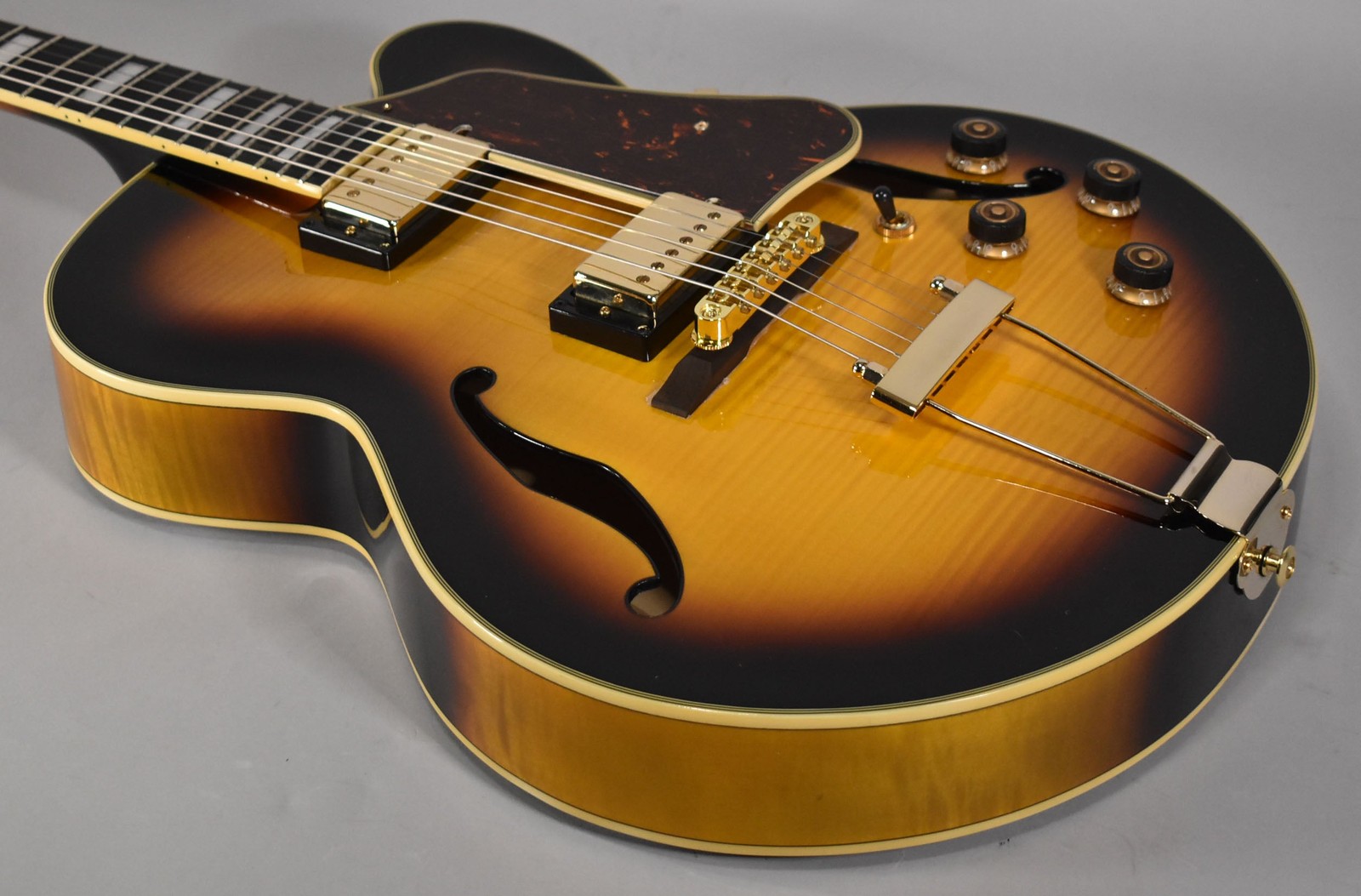 2023 Ibanez AF95FM-AYS Single-Cutaway Electric Archtop Sunburst