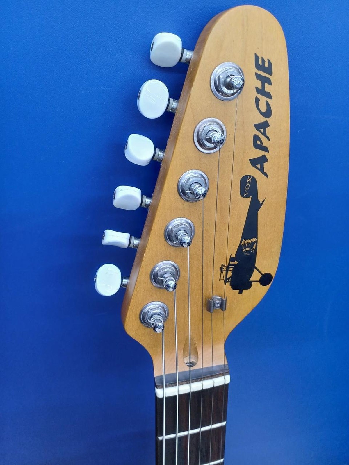 VOX APACHE-2 Used Basswood body Maple neck Rosewood fingerboard Black w/Gig case