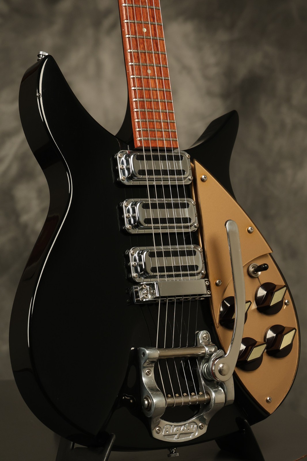 1995 Rickenbacker 325V59 Jetglo