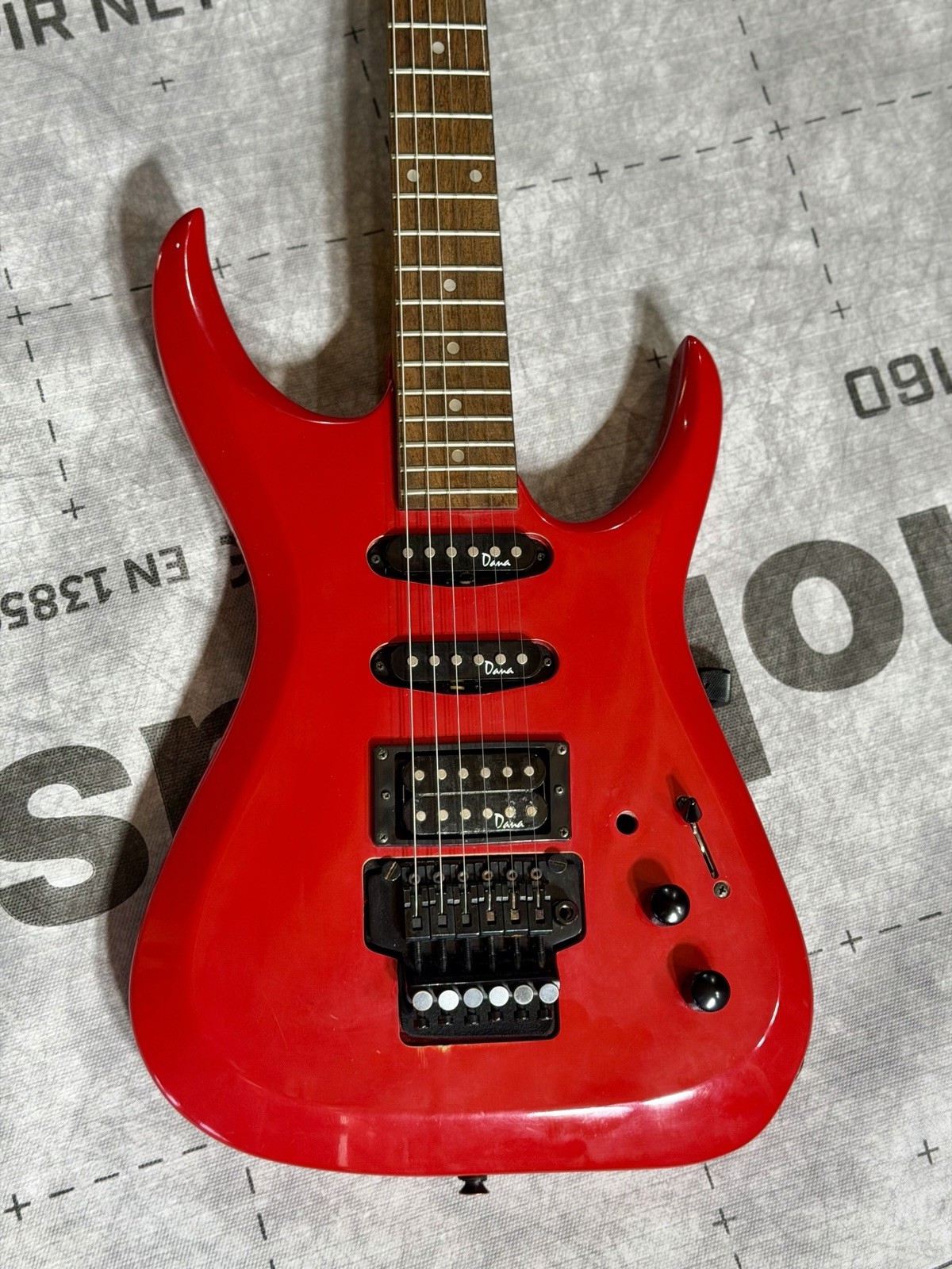 KILLER SHREDDER 1991 Alvarez Dana II w/Floyd Rose – Ferrari Red!!
