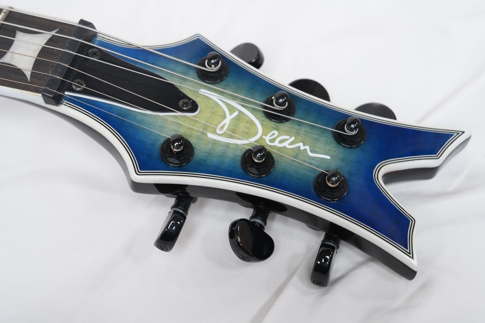 DEAN ICON SELECT Flame Top Ocean Burst, excellent condition, 2019 model