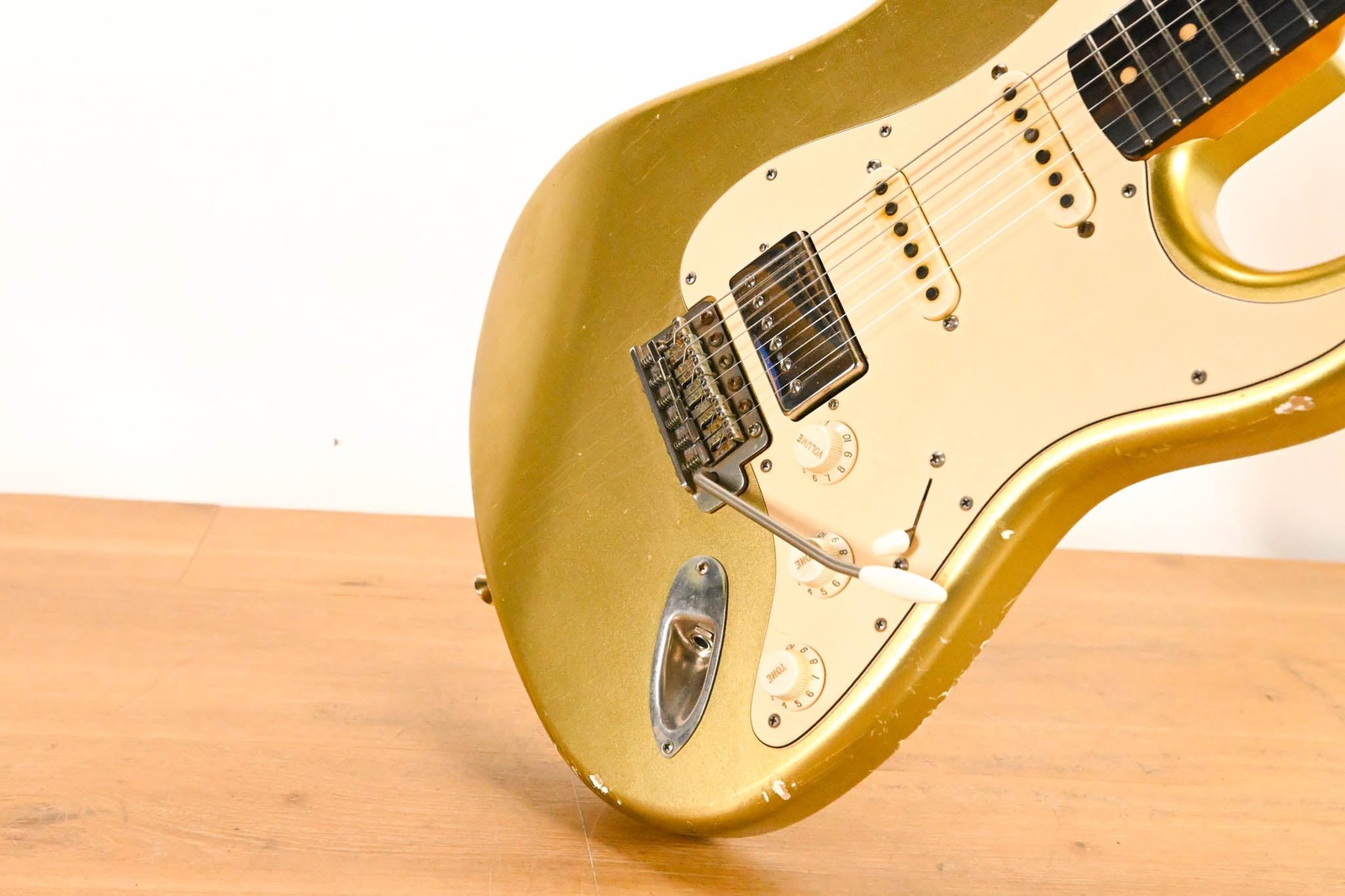 TMG Dover Custom S-Style HSS – Aged Aztec Gold CG014HR