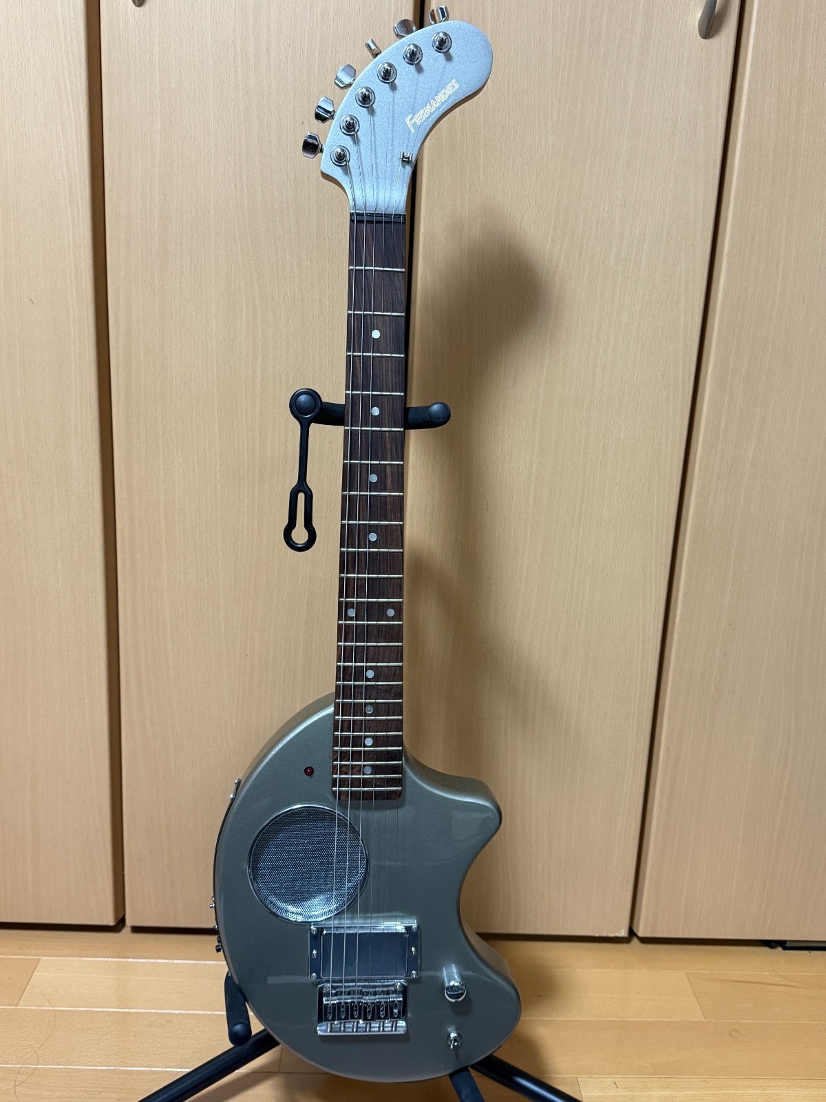 Fernandes DIGI-ZO Silver – Used, Tested & Working (with Built-in Multi-Effects)