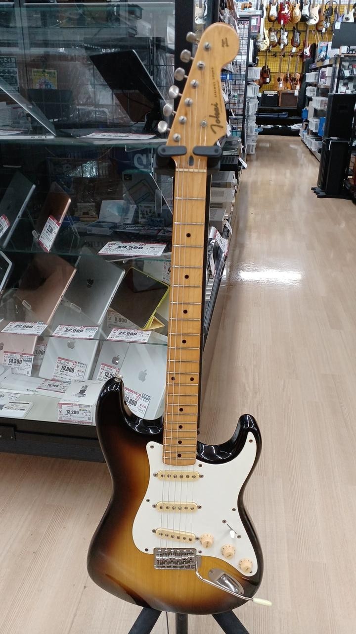 [Tokai] ST-80 Springy Sound 3 Tone Sunburst Made in Japan 1980 ST Type E.Guitar